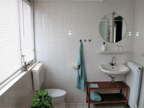 Peaceful Holiday Home In Zeewolde With Swimming Pool