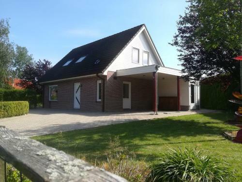 Spacious Holiday Home In Zeewolde With Garden