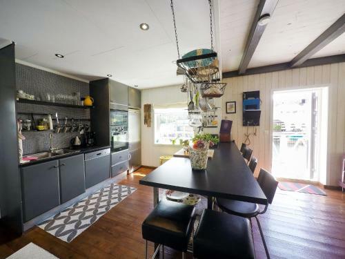 Holiday Home Risnes Sj�bu - Fjs132