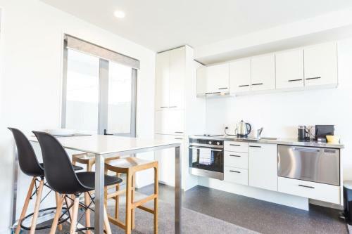 Chic Ponsonby 1 Brm Apartment Carpark Included!