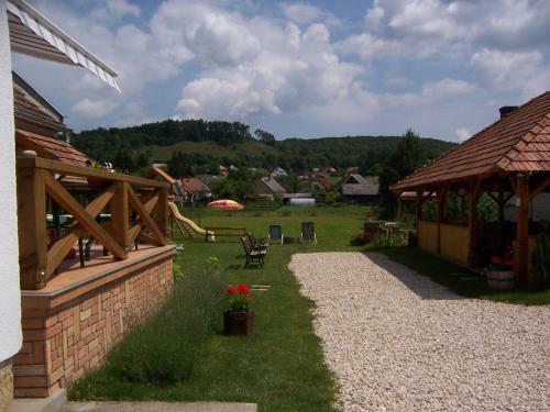 Apartamento Bakonyi Csillag Vend�gh�z Bakonyb�l