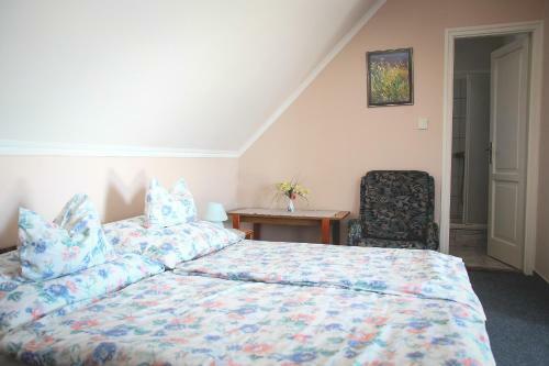 Hostal Mika Vend�gh�z