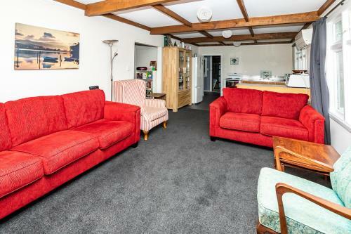 Manapouri Mountain Views - Manapouri Holiday House