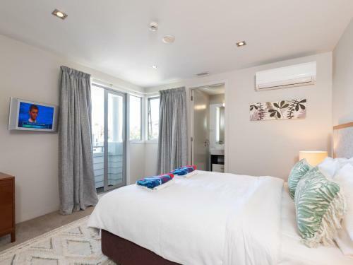High Tides Lookout - Paihia Holiday Home