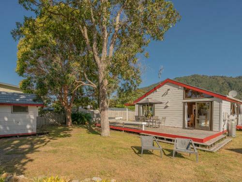 Lazy Daze Bach - Pauanui Holiday Home