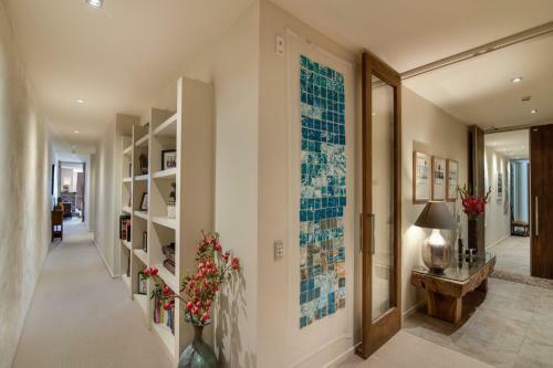 Apartment On Ardmore - Sleeps 4 - Central Location - Lake Views