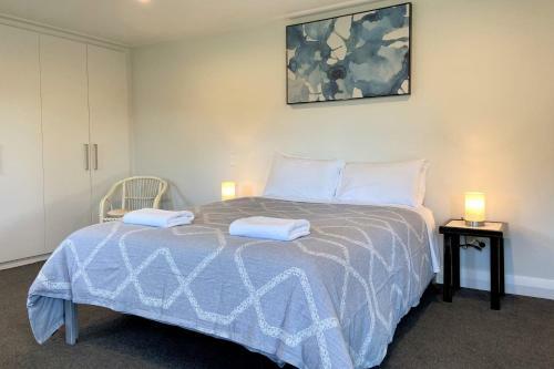 Newly Renovated Tranquillity On Stone Street