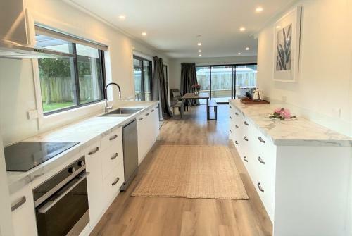 Newly Renovated Tranquillity On Stone Street