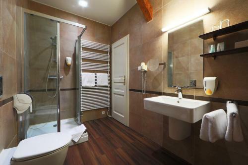 Ipoly Residence - Executive Hotel Suites