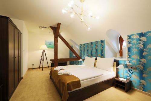 Ipoly Residence - Executive Hotel Suites