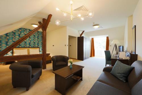 Ipoly Residence - Executive Hotel Suites