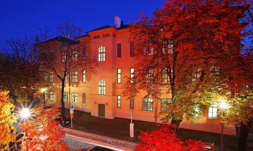 Ipoly Residence - Executive Hotel Suites