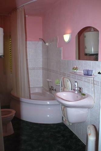 Bed & Breakfast F�nagy �s Walter Vend�g- �s Borh�z