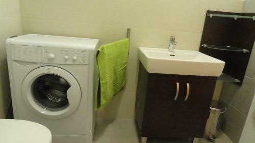 Horvath House Apartment