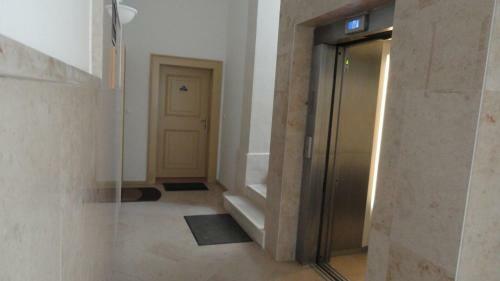 Horvath House Apartment