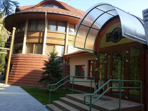 Fenyves Hotel B�k�scsaba