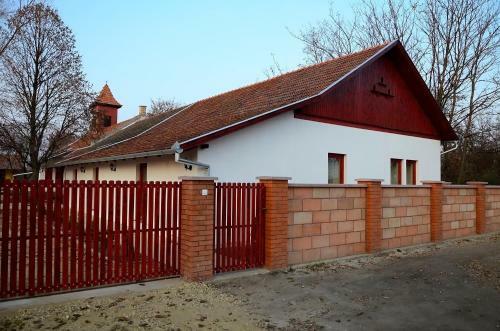 Hostal Fatornyos Tanyasi Vend�gh�z