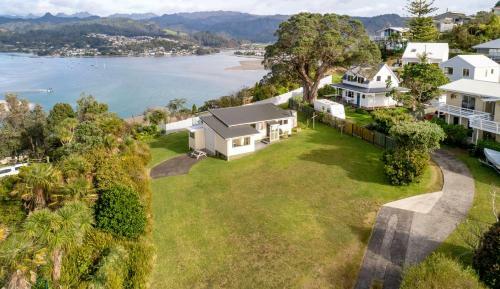 Hilltop Tairua - Tairua Bach