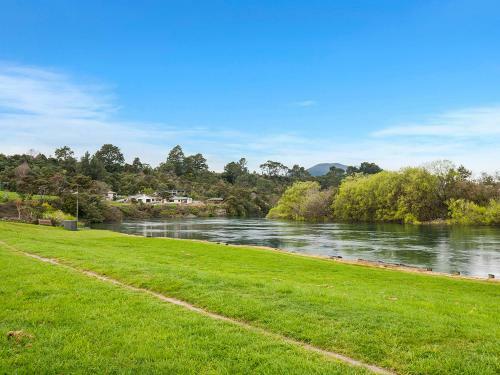 River Retreat - Taupo Holiday Home