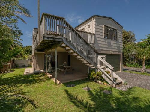 Surf Stay - Whitianga Holiday Home