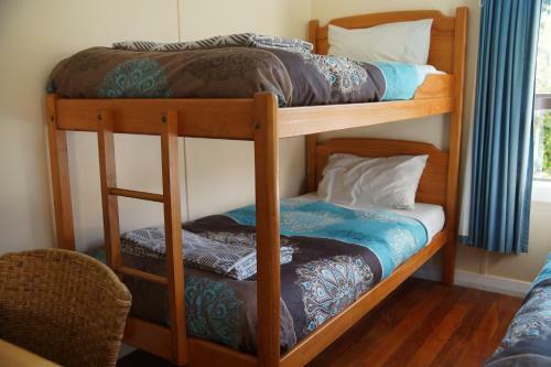 Bed & Breakfast Little Paradise & Petting Farm