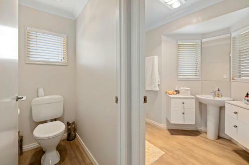 The Castle - Tauranga Holiday Home