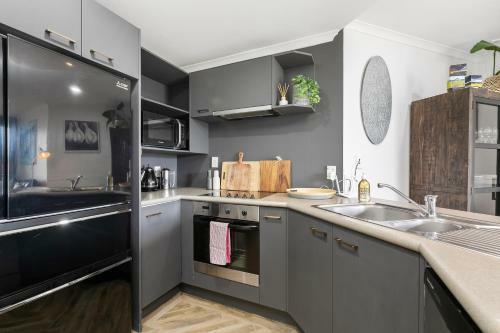 Paramount Apartment - Mount Maunganui Holiday Apartment