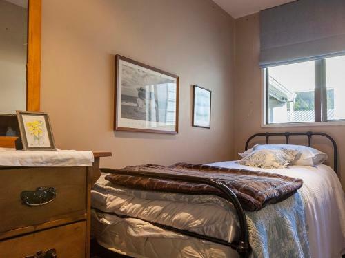 Inverness Gold - Arrowtown Holiday Home