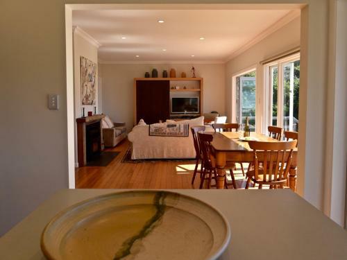 La Belle Vie - Akaroa Holiday Home