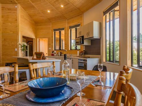 The Snowglobe - Ohakune Modern Yurt Style Chalet