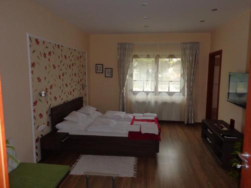 Nyirfa Apartmanh�z