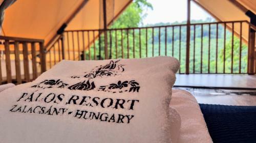Bed & Breakfast P�los Resort
