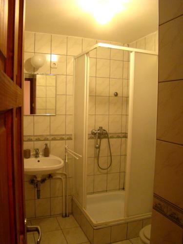 Hostal T�mea Vend�gh�z