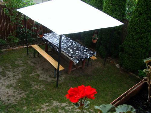 Hostal T�mea Vend�gh�z
