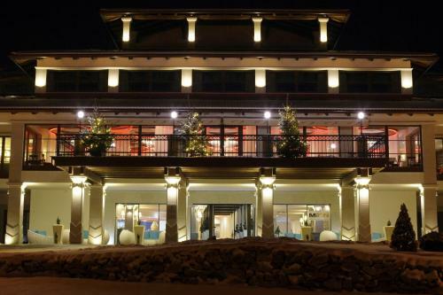 Hotel Cascade Resort & Spa