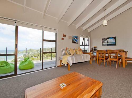 Stunning Seascape - Hahei Holiday Home