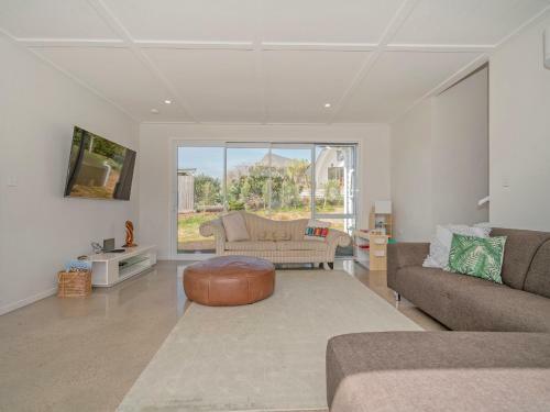 Where The Sun Shines - Hahei Holiday Home