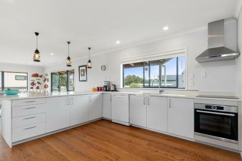 Best Of Both Worlds - Omaha Holiday Home