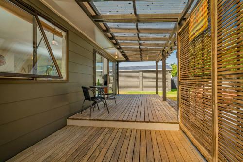Oyster's Pearl - Cooks Beach Holiday Home
