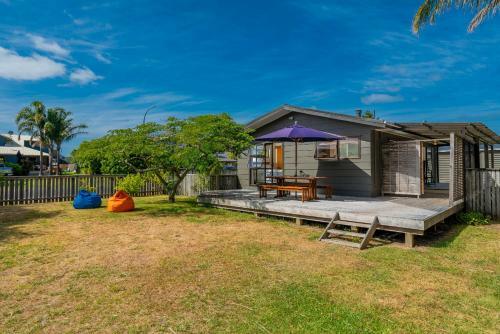 Oyster's Pearl - Cooks Beach Holiday Home