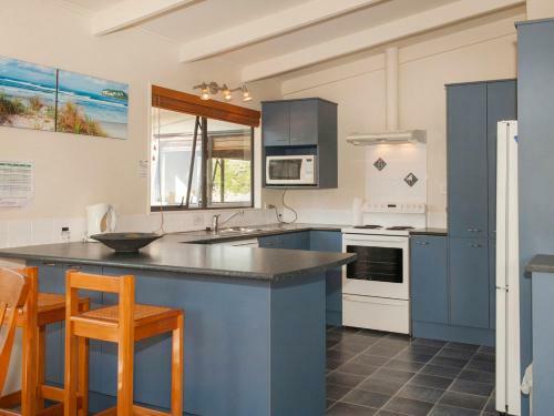 Cruisy Cooks - Cooks Beach Holiday Home