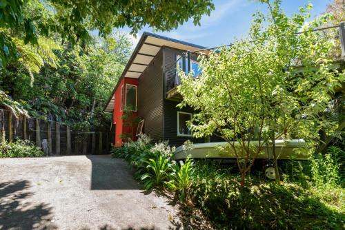 Tranquility At Tarawera - Lake Tarawera Holiday Home