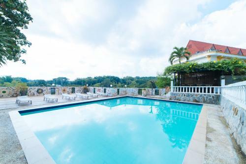 Hotel Reddoorz Plus @ Altaroca Antipolo