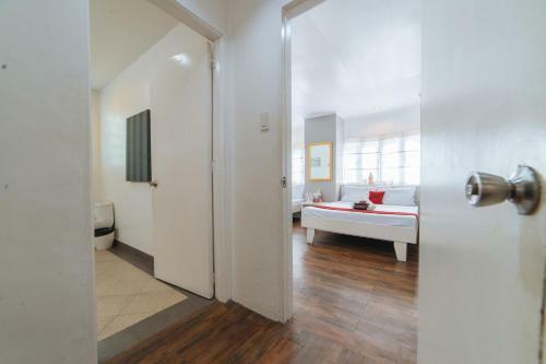 Hotel Reddoorz Plus @ Altaroca Antipolo