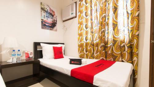 Hotel Reddoorz Plus @ Diola Villamonte Bacolod