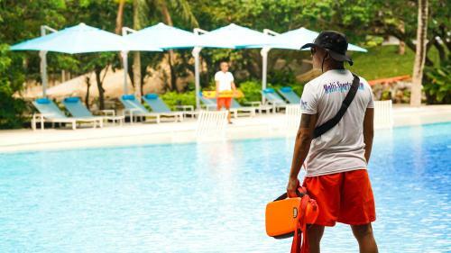 Hotel Tambuli Seaside Resort And Spa