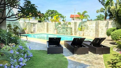 Luxury 4-bedroom Villa In Mactan Cebu