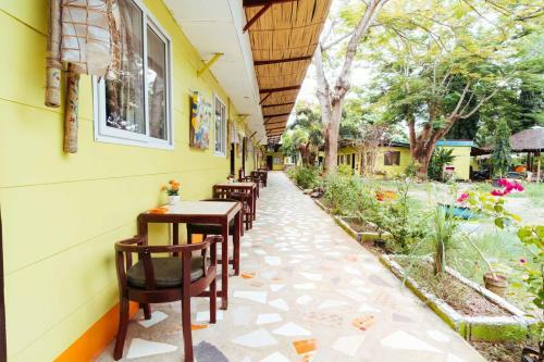 Hotel Reddoorz Plus @ Rizal Avenue Palawan