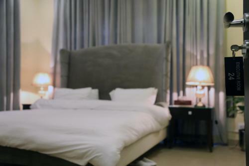Hostal Butterfly Guest House Phase 7 Bahria Town