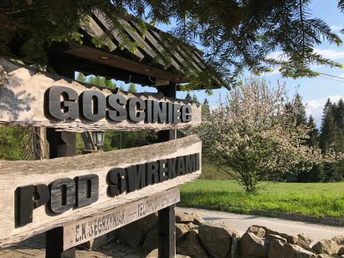 Bed & Breakfast Go?ciniec Pod Smrekami